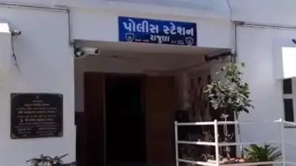 રાજુલા: રાજુલામાં અલગ અલગ સ્થળો પર અધિક જિલ્લા મેજિસ્ટ્રેટના જાહેરનામાનો ભંગ કરનાર ૨ સામે કાર્યવાહી