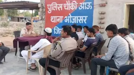 लोहावट: आऊ पुलिस चौकी में ईद उल जुहा को लेकर आयोजित हुई सीएलजी सदस्यों की बैठक