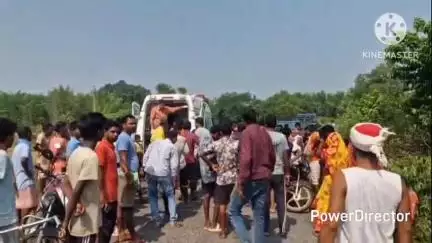 ବିଶୋଇ: ବାଙ୍କୀଷୋଳ ଗ୍ରାମ ନିକଟରେଟ୍ରାକ୍ଟର-ବାଇକ୍‌ ମୁହାଁମୁହିଁ: ଜଣେ ମୃତ, ଜଣେ ଗୁରୁତର