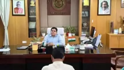 हज़ारीबाग: दिव्यांग और वरिष्ठ मतदाताओं की भागीदारी सुनिश्चित करने के लिए ज़िला स्तरीय बैठक आयोजित