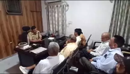 बांसवाड़ा: राज तालाब थाना में ईद और आगामी त्योहारों को लेकर सीएलजी बैठक आयोजित की गई