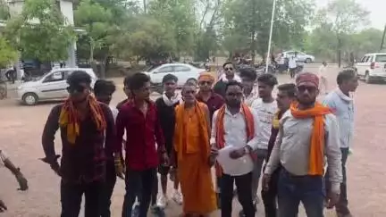 महाराजपुर: विश्व हिंदू परिषद ने महाराजपुर तहसील पहुंचकर तहसीलदार को ज्ञापन सौंपा