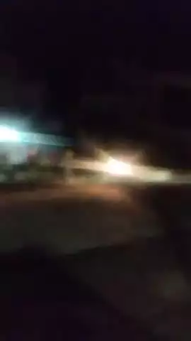 khategaon mein kabhi bhi light  ghanto Chali jaati Hai Koi deta nahin Dhyan nai service line hone ke bavjud bhi falt hot
