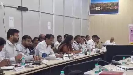 जिलाधीश कार्यालय में तंबाकू नियंत्रण को लेकर कलेक्टर की अध्यक्षता में जिला स्तरीय बैठक सम्पन्न हुई
