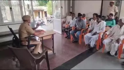 छोटी सरवन: दानपुर थाना में ईद और आगामी त्योहारों को लेकर सीएलजी बैठक आयोजित की गई