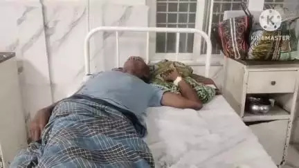 ନୂଆପଡା: ଦର୍ଲିମୁଣ୍ଡା ନିକଟରେ ମଦ୍ୟୋ ଯୁବକ ଙ୍କ ବାଇକ୍ ଧକ୍କାରେ ଜଣେ ଗୁରୁତର ଜିଲ୍ଲା ମୁଖ୍ୟ ଚିକିତ୍ସାଳୟରେ ଭର୍ତ୍ତି