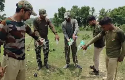 মানবাজার ১: মানবাজার থানার একাধিকা জায়গায় চোলাই মদের বিরুদ্ধে অভিযান আবগারি দপ্তরের