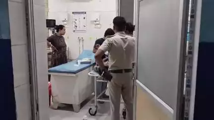 মাদারিহাট: শুক্রবার ডিমডিমা চা বাগানে ৪৮ নম্বর এশিয়ান হাইওয়েতে গাড়ির ধাক্কায় আহত হলেন মোটরবাইক চালক