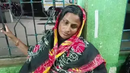 কুলতলি: সীমানা এলাকায় জামাইয়ের মারে জয়নগর কুলতলী গ্রামীণ হাসপাতালে চিকিৎসাধীন শ্বশুর শাশুড়ি ও মেয়ে