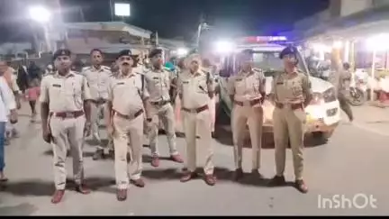 सुपौल: एसपी शेशव यादव के निर्देश पर बकरीद पर्व को लेकर सौहार्दपूर्ण माहौल के लिए निकला फ्लैग मार्च
