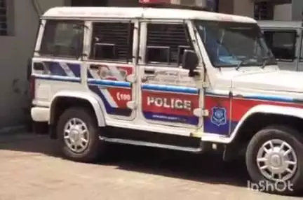 માંગરોળ: ઘંટી ફળિયામાં રહેતી મુસ્લિમ પરણીતાને તેના પતિ અને સસરાએ માનસિક ત્રાસ આપતા મહિલાએ પોલીસ ફરિયાદ નોંધાવી