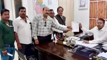 पत्रकार संघ सक्ती ने कलेक्टर को ज्ञापन दिया, HRC नंबर प्लेट बनवाने के लिए विकासखंड स्तरीय शिविर लगाने की मांग की