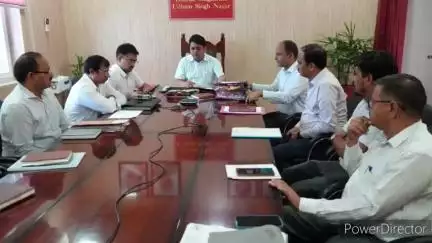 किच्छा: डीएम ने एयरपोर्ट विस्तारीकरण की जद में आ रहे सभी कार्यालयों को शिफ्ट करने का दिया निर्देश