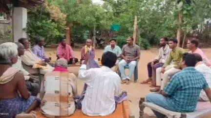 ବିଜେପୁର: ପଶ୍ଚିମ ଓଡିଶା ଆଦିବାସୀ ମହାସଂଘ ଗାଇସିଲେଟ ବ୍ଲକ ଭୁଏପାଲି ଠାରେ ଏକ ଜରୁରି ବୈଠକ ଅନୁଷ୍ଠିତ ହୋଇଛି