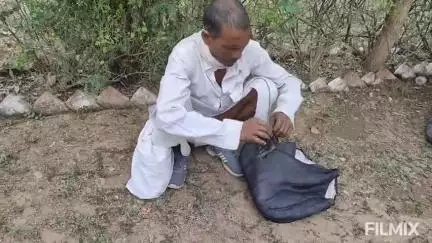 मुरैना: कलयुगी बेटे से परेशान पिता ने एसपी ऑफिस में न्याय की गुहार लगाते हुए दिया आवेदन