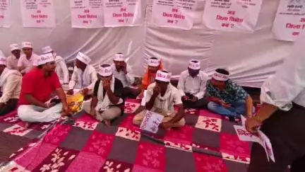 आज बस स्टैंड सिहोरा में सिहोरा को जिला बनाने के लिए आंदोलन करते हुए ज्ञापन सौंपा गया ओबीसी जितेन्द्र कुर्मी जिला मीडिया