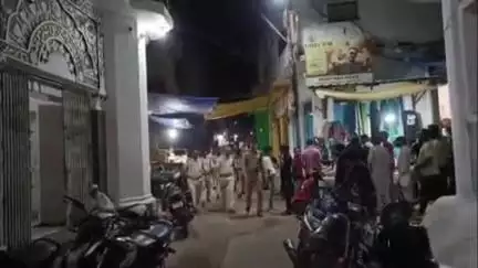 सोहागपुर: बकरीद को लेकर नगर में कोतवाली पुलिस ने सुरक्षा व्यवस्था के लिए निकाला पैदल मार्च