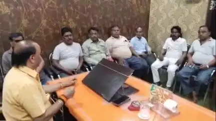 हसनपुर: हसनपुर नगर पालिका में सफाई नायकों के साथ पालिका चेयरमैन ने की बैठक, दिए जरूरी निर्देश