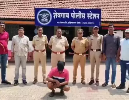शेवगाव: शेअर मार्केटच्या नावाखाली कोट्यावधी गंडा घालणाऱ्या आरोपीला शेवगाव पोलिसांनी केलं जेरबंद