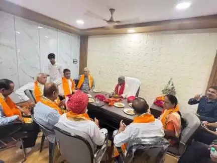 गोगुन्दा: मंत्री बाबूलाल खराड़ी ने उदयपुर के TRI में अपने कार्यालय का उद्घाटन किया और TRI परिसर में पौधारोपण किया