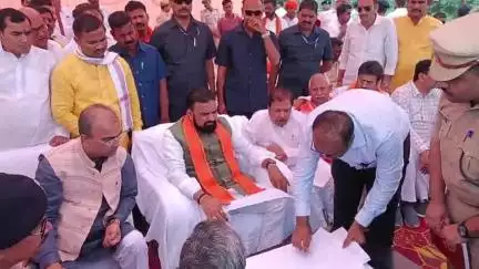 पचरुखी: प्रधानमंत्री के कार्यक्रम को लेकर जसौली में बीजेपी नेताओं ने किया स्थल निरीक्षण