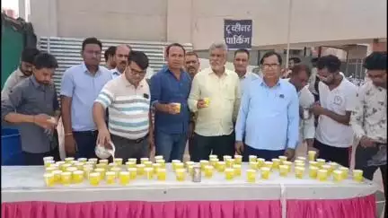 चूरू: राजकीय भरतिया अस्पताल में निर्जला एकादशी पर शिविर लगाया गया, आमजन को पिलाया गया शर्बत
