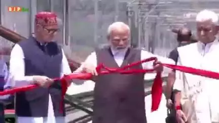 जम्मू कश्मीर में ट्रेन 🦚🦚💐💐💐
