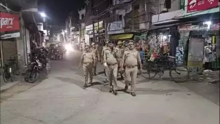 मंझनपुर: बकरीद से पहले पुलिस अलर्ट मोड पर, मंझनपुर में शांति व्यवस्था के लिए पैदल गश्त व सघन चेकिंग अभियान