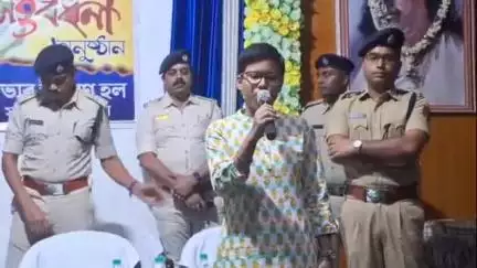 কাটোয়া ১: কাটোয়ার উত্তরণ হলে পূর্ব বর্ধমান জেলা পুলিশের উদ্যোগে কাটোয়া মহকুমার কৃতি ছাত্র-ছাত্রীদের সংবর্ধনা,হাজির  MLA-ASP-SDPO