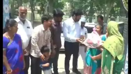 భీమవరం: విద్యార్థులకు వేసవి విజ్ఞాన తరగతులు ఎంతగానో ఉపకరిస్తాయి సద్వినియోగం చేసుకోవాలి : జిల్లా జాయింట్ కలెక్టర్
