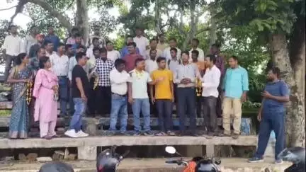 दुमका: आउटडोर स्टेडियम में पंचायत सहायक संघ की बैठक आयोजित