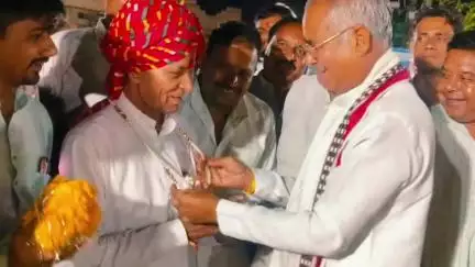 जीरापुर: जीरापुर में विधायक हजारीलाल दांगी के यहां सुंदरकांड कार्यक्रम में राजगढ़ सांसद रोडमल नागर हुए शामिल