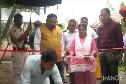 মৰাণ: মৰাণৰ শান্তিপুৰত সমজিলা সভা গৃহ নিৰ্মাণ আধাৰশিলা স্থাপন কৰে মন্ত্ৰী যোগেন মহনে