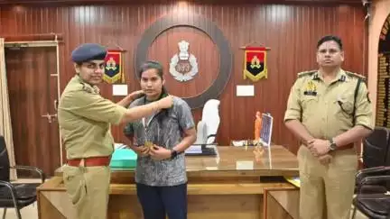 आज़मगढ़: यूपी स्टेट शूंटिंग चैंपियनशिप में आजमगढ़ पुलिस की महिला आरक्षियों और स्टोनो ने जीते गोल्ड और सिल्वर मेडल
