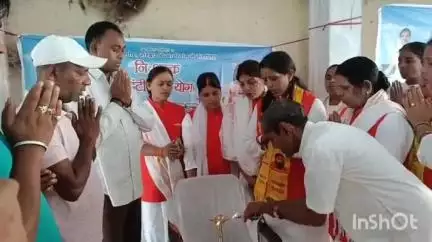 चन्द्रपुरा: नर्रा में पांच दिवसीय योग कक्षा शिविर का शुभारंभ हुआ
