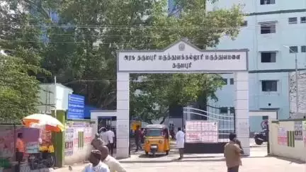 காரியமங்கலம்: சந்தை பேட்டையில் மது வாங்கி கொடுக்க மறுத்ததால் பேருந்து ஓட்டுநருக்கு அரிவாள் வெட்டு - நண்பரின் வெறிச்செயல்