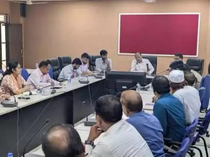 अलीराजपुर: कलेक्टर बेडेकर ने ज़िला शांति समिति की बैठक में कहा, बदमाशी करने वालों पर होगी कार्यवाही