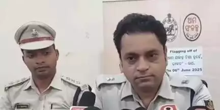କଟକ ପୌରାଞ୍ଚଳ: ଆଠଗଡ଼ ଉପଜିଲ୍ଲାପାଳ କାର୍ଯ୍ୟାଳୟ ରୁ "ନିଶା ନୁହେଁ ଜୀବନ"କଟକ ଜିଲ୍ଲା ଅବକାରୀ ସୁପରିଟେଣ୍ଡେଣ୍ଟ କରୁଣା ଶଙ୍କର ତିଓ୍ବାରୀ ଙ୍କ ଦ୍ୱାରା ଶୁଭାରମ