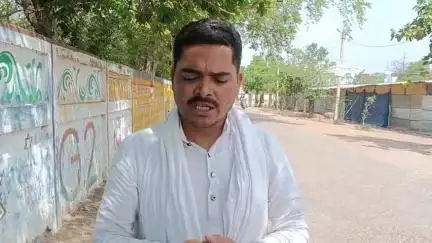 ए एस नोमानी ने कहा कि जब भारतीय जनता पार्टी विपक्ष में हुआ करती थी,और देश व प्रदेश में कहीं भी बलात्कार जैसी घिनौनी घटना हुआ करती थी,तो भारतीय जनता पार्टी के पदाधिकारी व कार्यकर्ता तत्काल जेल भरो आंदोलन का ऐलान कर दिया करते थे,लेकिन आज कहीं