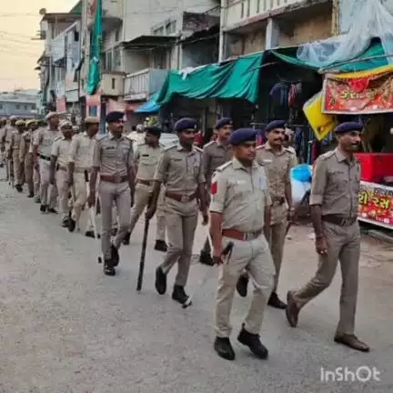 સોજીત્રા: મુખ્ય બજાર સહિત વિવિધ વિસ્તારોમાં પોલીસ દ્વારા ફૂટ પેટ્રોલિંગ કરાયું