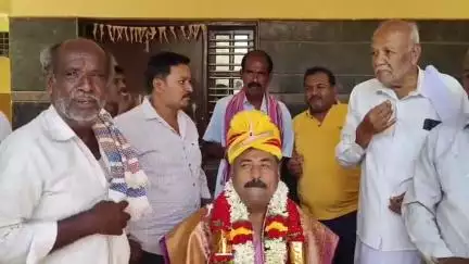 ಶಿಡ್ಲಘಟ್ಟ: ಶಿಡ್ಲಘಟ್ಟ ಡಿಸಿಸಿ ಬ್ಯಾಂಕ್ ನೂತನ ನಿರ್ದೇಶಕರಿಗೆ ರೈತರಿಂದ ಸನ್ಮಾನ