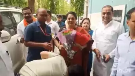 विदिशा नगर: सागर: सांसद वानखेड़े ने जिपं कार्यालय में निर्माण कार्यों की समीक्षा की