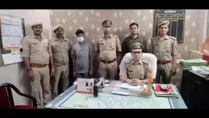 वाराणसी में थाना चेतगंज पुलिस ने एक पशु तस्कर को गिरफ्तार कर उसके कब्जे से 25 राशि पड़वा बरामद किया