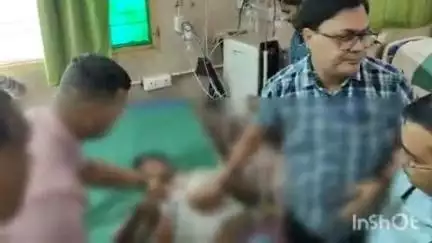फर्रुखाबाद: थाना जहानगंज क्षेत्र के निवासी युवक ने जहर खाकर जान देने का किया प्रयास, गंभीर हालत में जिला अस्पताल लोहिया में भर्ती