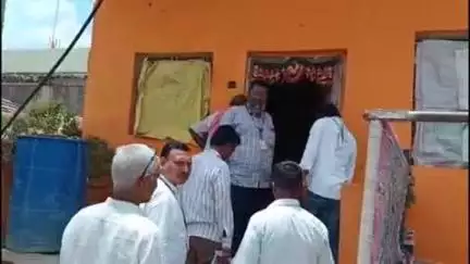 नांदेड: पांगरी येथील एकाच कुटुंबातील तिघांना विषबाधा झाल्याची घटना किनवट तालुक्यात घडली विष्णुपुरी येथील रुग्णालयात दाखल