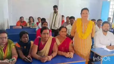 बंशीधरनगर (नगर उंटारी): अधौरा के प्रखंड संसाधन केंद्र में प्रधानाध्यापकों को यू-डायस प्लस प्रोग्रेशन पर प्रशिक्षण दिया गया
