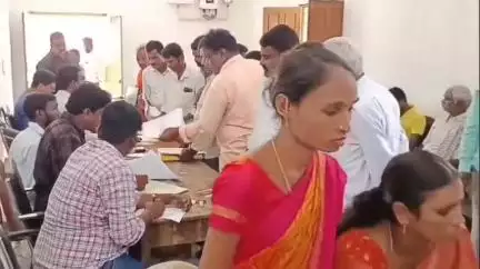 బోధన్: అపరిస్కృతంగా ఉన్న భూ సమస్యల పరిష్కారానికి రెవెన్యూ సదస్సులు: ఎడపల్లి మంగల్ పాడు బూసదస్సులో ఎమ్మార్వో దత్తాత్రి