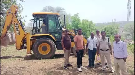 मनासा: ग्राम खजुरी में प्रशासन ने ₹50 लाख की शासकीय जमीन को अतिक्रमण मुक्त कराया, मनासा में अतिक्रमण हटाया