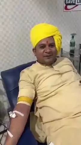 चरखी दादरी के 1 निजी अस्पताल में Ab-रक्त की आपातकालीन आवश्यकता पड़ने पर सूरजगढ़ श्याम मंदिर के महंत कपिल इंदौरिया जी