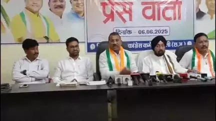 मुंगेली: कांग्रेस ने शिक्षक युक्तियुक्तकरण पर प्रेसवार्ता की, कहा- 10463 स्कूल बंद करना शिक्षा व रोजगार विरोधी कदम है